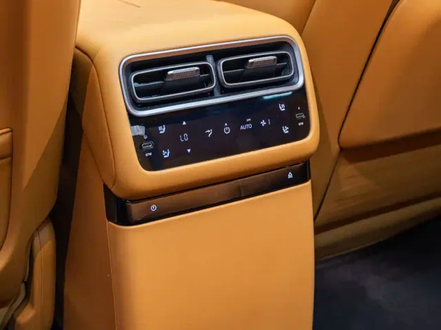 Li Auto i6 — Фото автомобиля 18