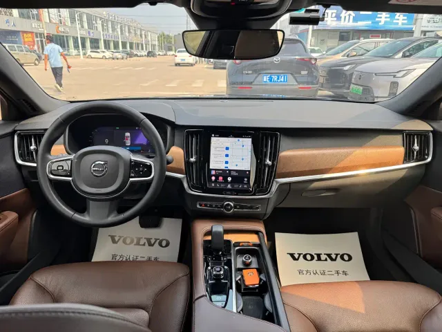 Volvo S90 — Фото автомобиля 7