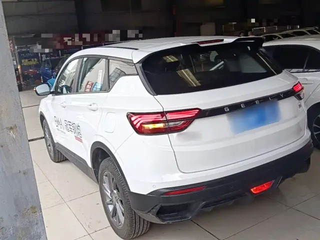 Geely Binyue 2025 1.5L CVT Super Edition MAX — Фото автомобиля 4