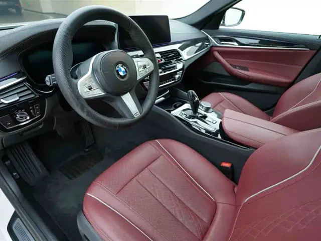 BMW 5 Series — Фото автомобиля 10
