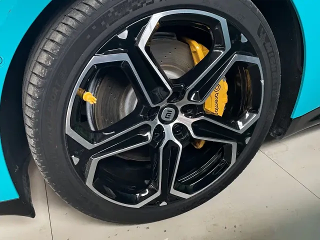 Xiaomi SU7 — Фото автомобиля 14