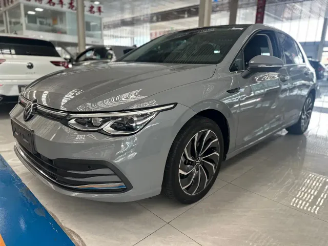 Фотография автомобиля — Volkswagen Golf