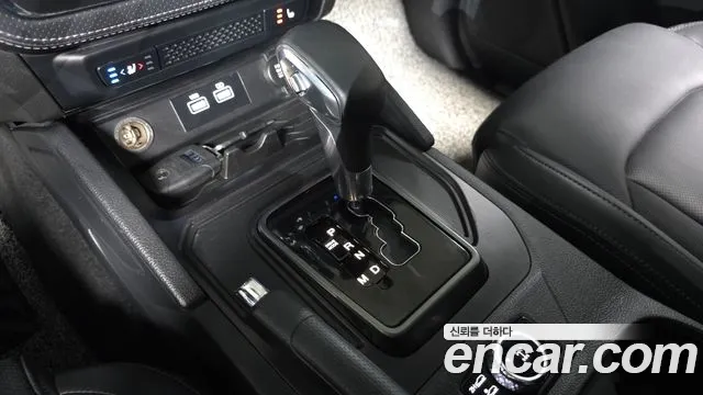 KG_Mobility_Ssangyong Rexton Новый Rexton Sport Khan Дизель 2.2 4WD — Фото автомобиля 9