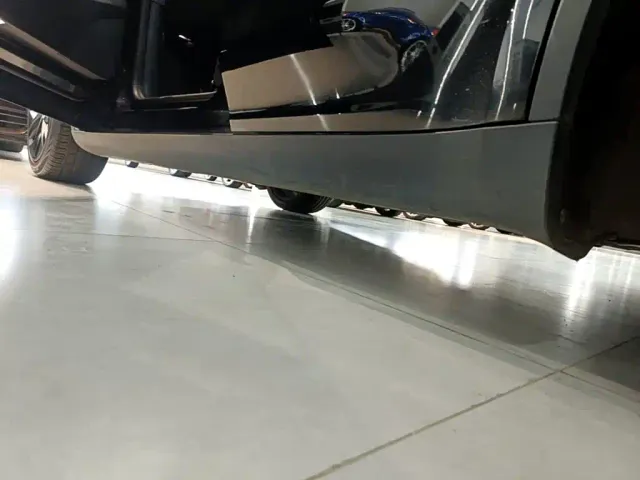 Tesla Model Y — Фото автомобиля 21