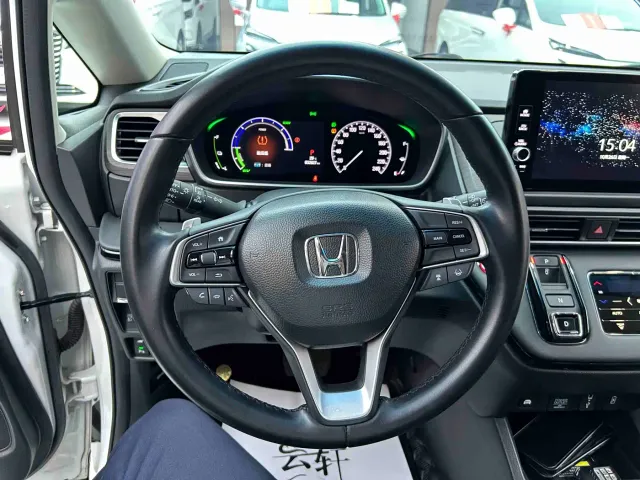 Honda Odyssey — Фото автомобиля 11