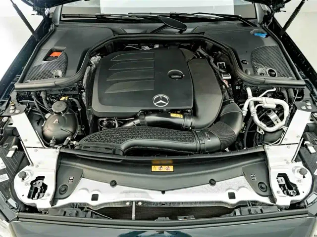 Mercedes-Benz E-Class — Фото автомобиля 24