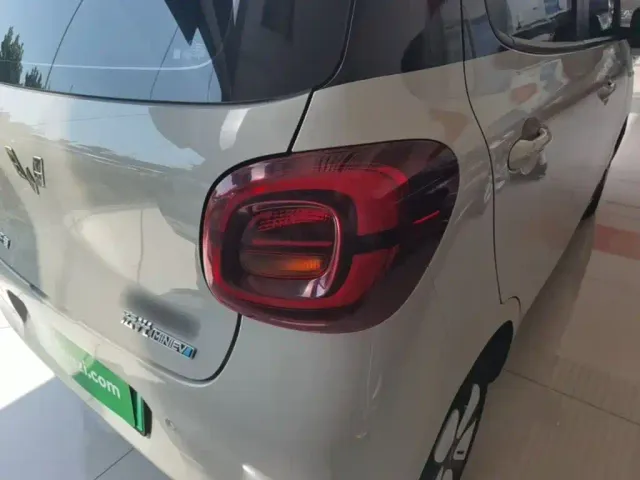 Wuling Hongguang Mini EV — Фото автомобиля 7