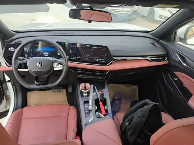 Changan X5 Plus — Фото автомобиля 9