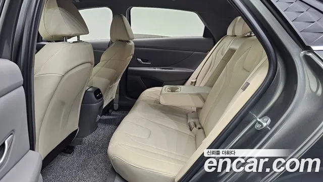 Hyundai AVANTE Новый Avante (CN7) — Фото автомобиля 11