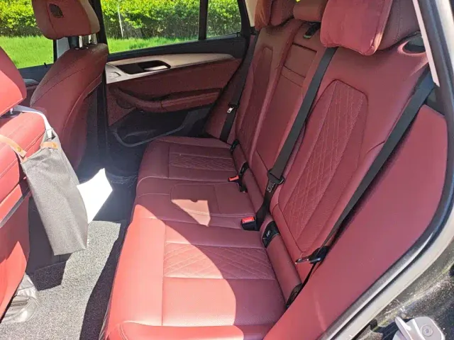 BMW iX3 — Фото автомобиля 18
