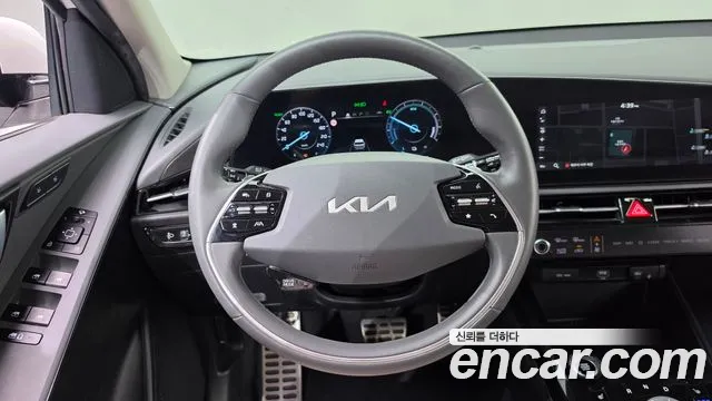 Kia Niro The All New Niro Signature — Фото автомобиля 13