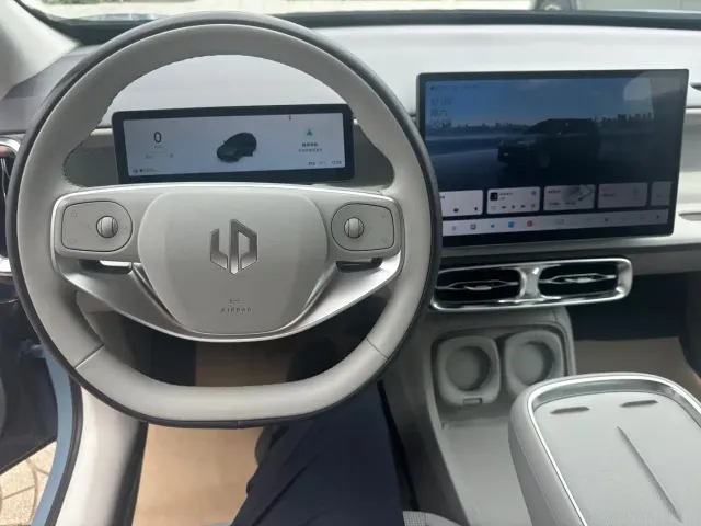 Leapmotor B10 — Фото автомобиля 7