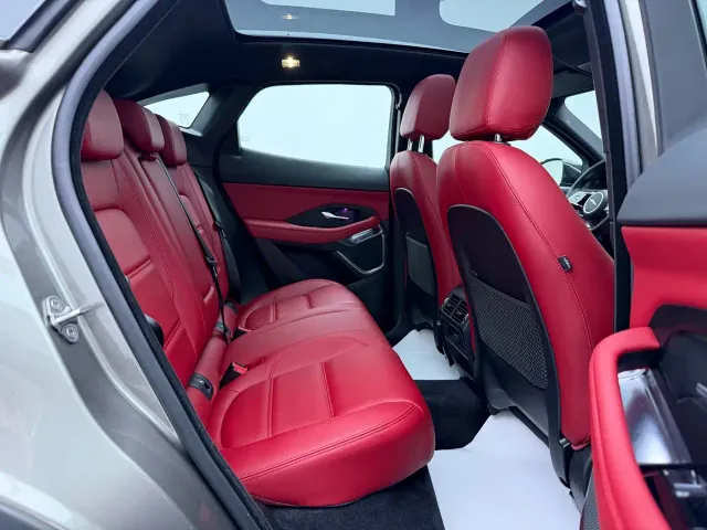 Jaguar E-PACE — Фото автомобиля 21