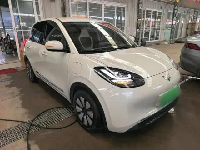 Wuling Bingo — Фото автомобиля 3
