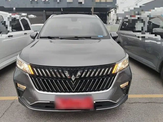 Wuling Jiachen — Фото автомобиля 2
