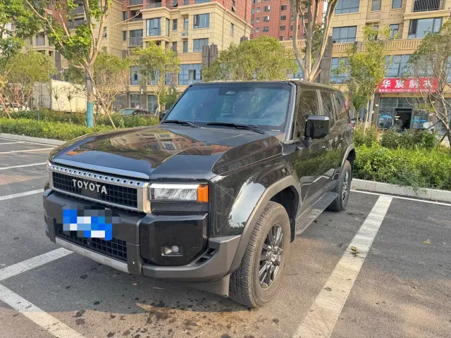 Фотография автомобиля — Toyota Prado