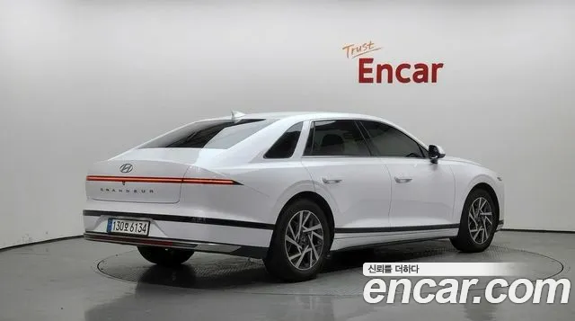 Hyundai Grandeur Grandeur (GN7) 2.5 Бензин 2WD — Фото автомобиля 2