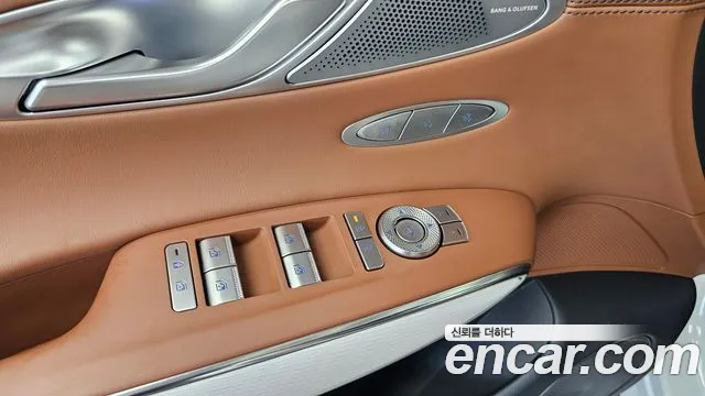 Genesis GV70 2.5T Бензин AWD — Фото автомобиля 21