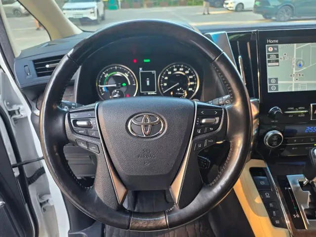 Toyota Vellfire — Фото автомобиля 11