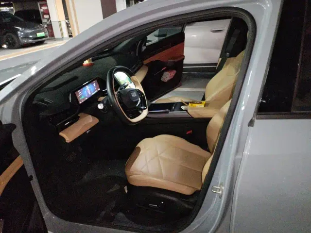 Geely Galaxy L6 — Фото автомобиля 11