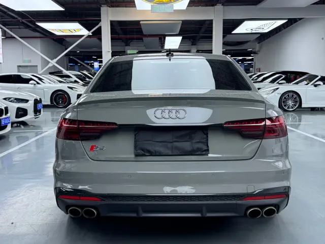 Audi S4 — Фото автомобиля 20
