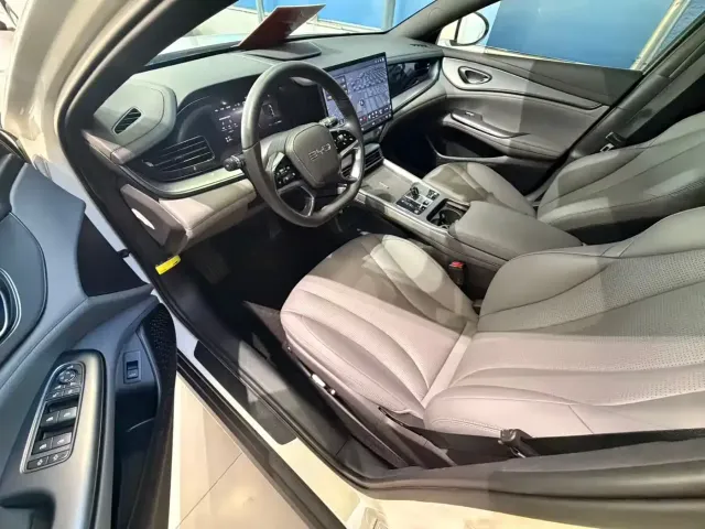 BYD Seal 07 DM-i — Фото автомобиля 4