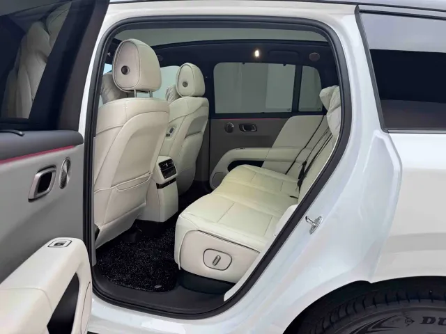 Li Auto i6 — Фото автомобиля 9