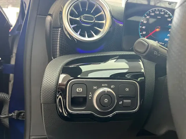 Mercedes-Benz A-Class — Фото автомобиля 18