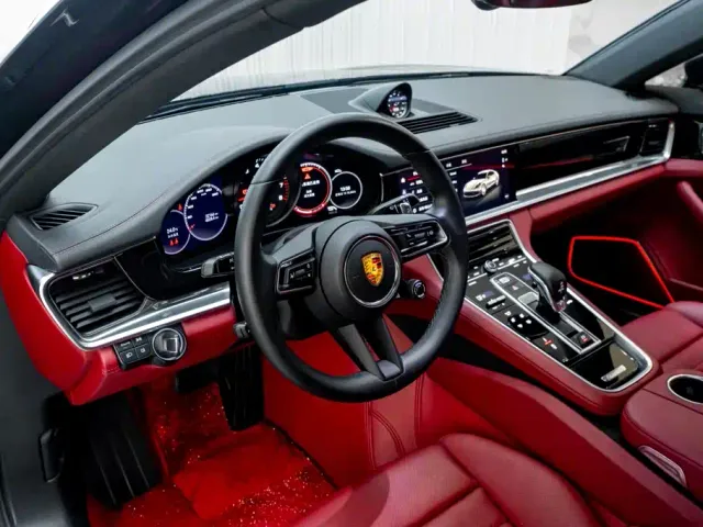 Porsche Panamera — Фото автомобиля 26