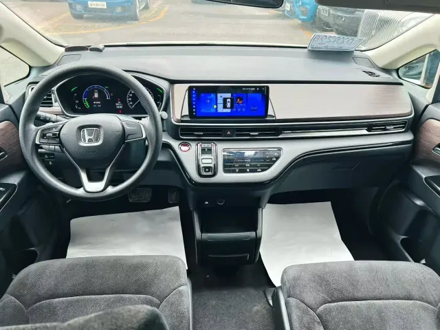 Honda Odyssey — Фото автомобиля 3