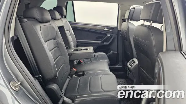 Volkswagen Tiguan — Фото автомобиля 12