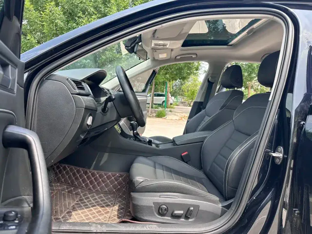 Skoda Superb — Фото автомобиля 4