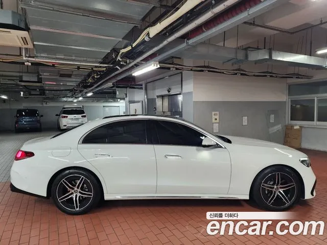 Mercedes-Benz E-Class — Фото автомобиля 6