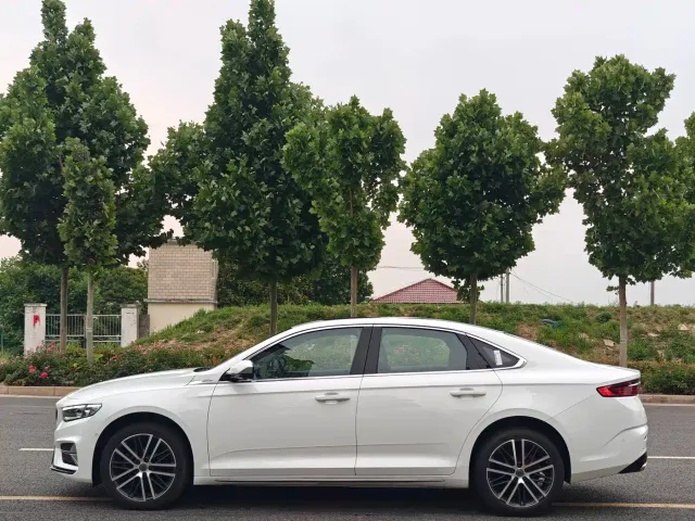Geely Xingrui — Фото автомобиля 9