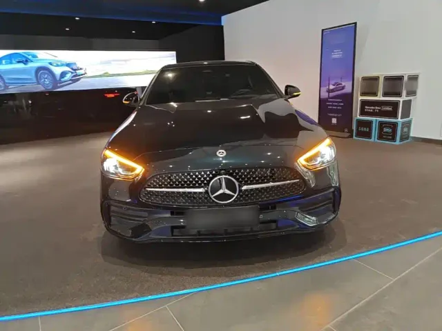 Mercedes-Benz C-Class — Фото автомобиля 2