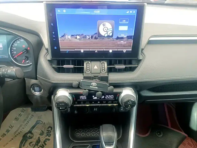 Toyota Wildlander — Фото автомобиля 12