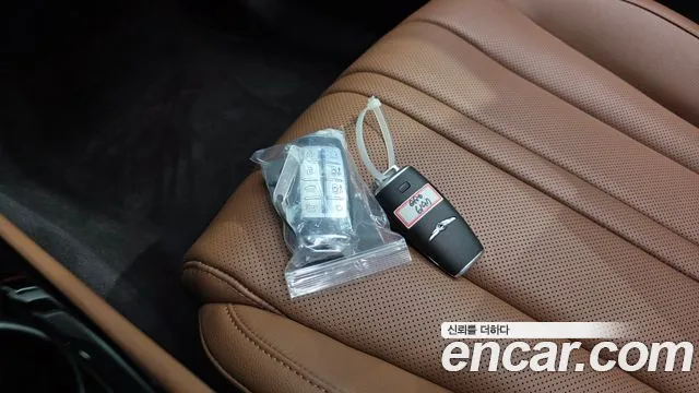 Genesis G80 Бензин 2.5 турбо AWD — Фото автомобиля 24