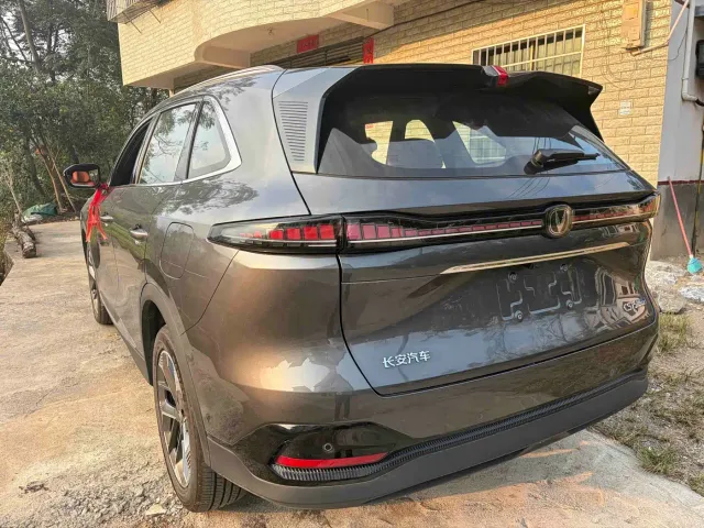 Changan CS75 Plus — Фото автомобиля 9