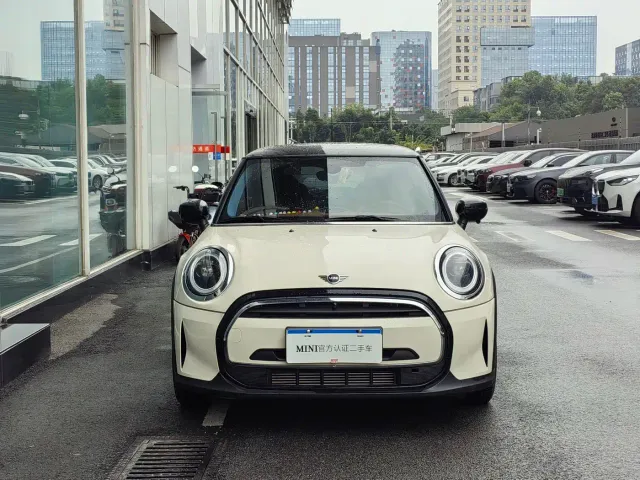 MINI MINI 2023 1.5T ONE — Фото автомобиля 2