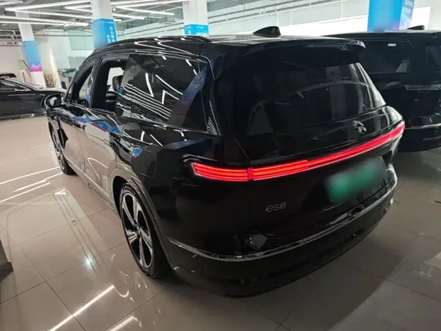 Nio ES8 — Фото автомобиля 4