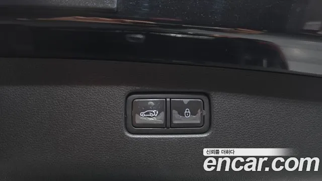 Genesis GV70 — Фото автомобиля 23