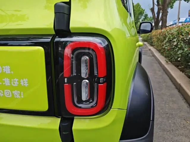 Baojun Yep — Фото автомобиля 23