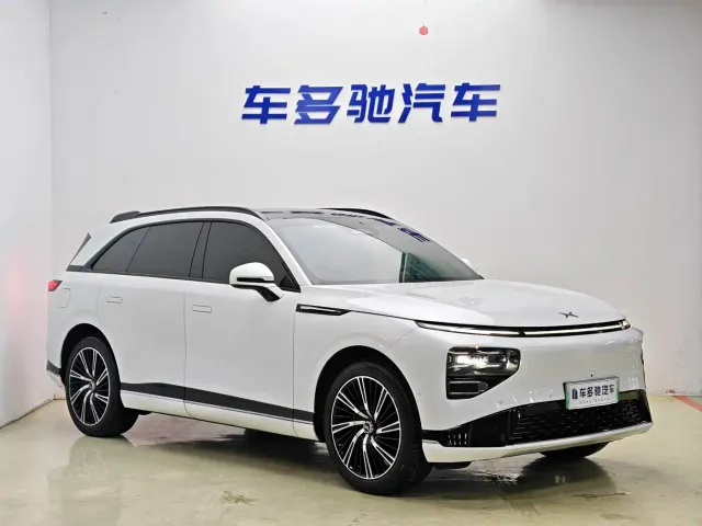 Xpeng G9 — Фото автомобиля 3