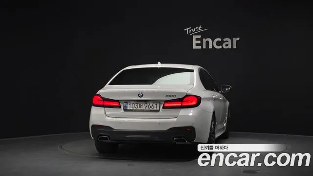 BMW 5 Series G30 — Фото автомобиля 4