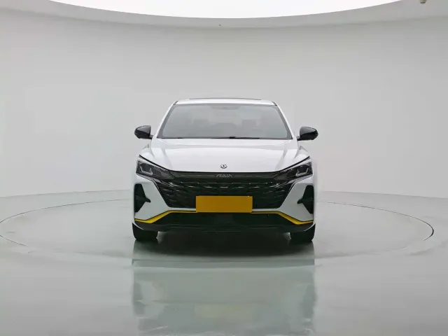 Dongfeng Yixuan — Фото автомобиля 7