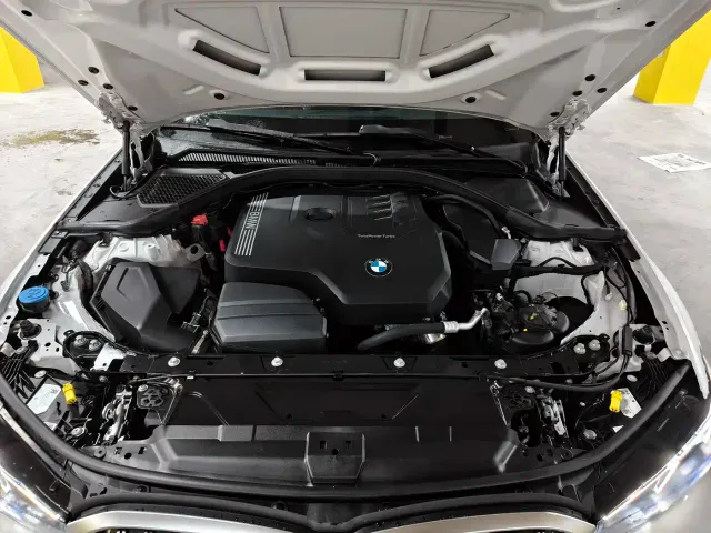 BMW 3 Series — Фото автомобиля 19