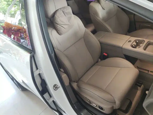 Li Auto i6 — Фото автомобиля 24