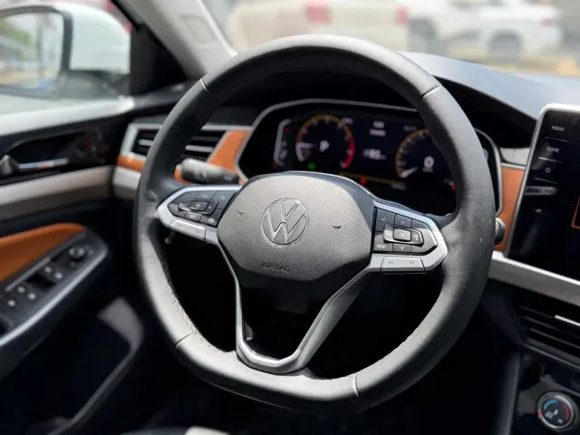 Volkswagen Bora — Фото автомобиля 11