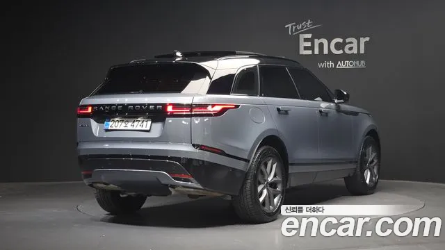 Land Rover Range Rover Velar Range Rover Velar 2.0 P250 Dynamic SE — Фото автомобиля 2