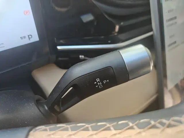 Geely Galaxy L6 — Фото автомобиля 15